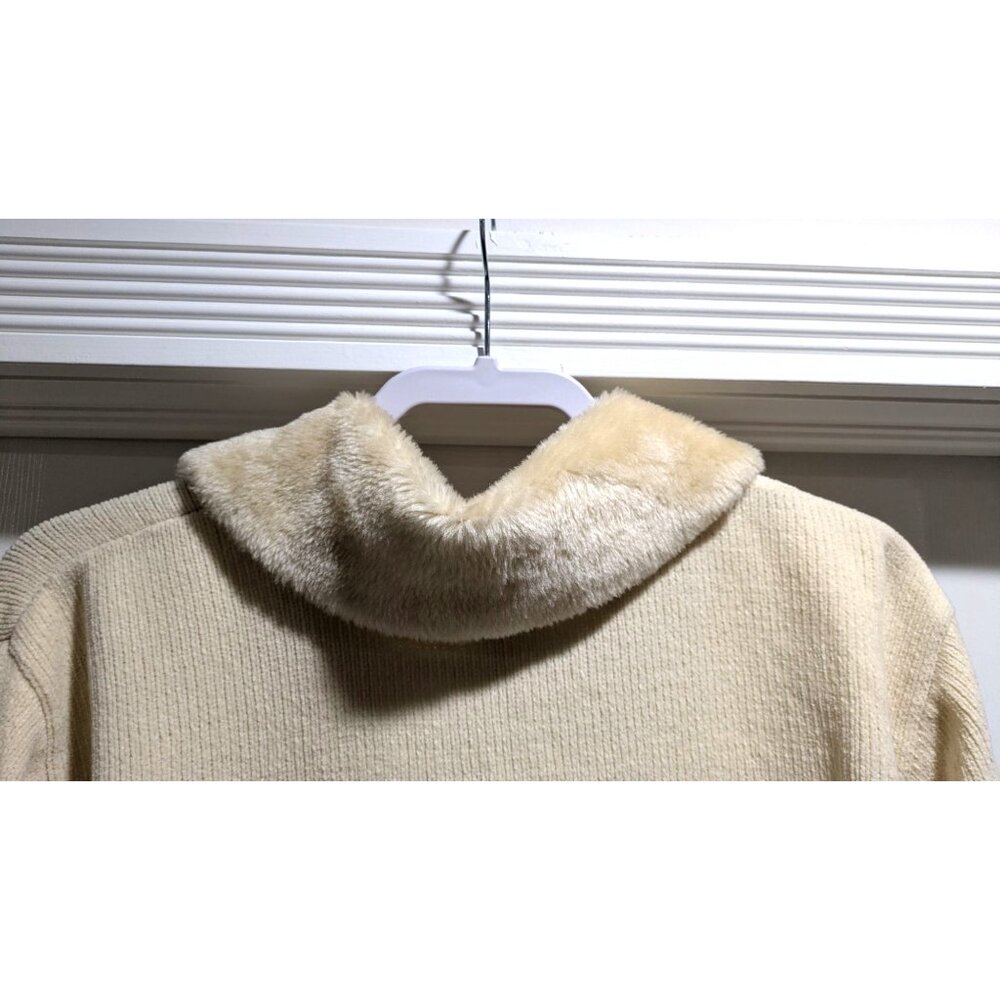 VTG J Two New York Womens Cardigan XXL Cream Faux Fur Collar Sequins Snowflakes - Picture 12 of 13